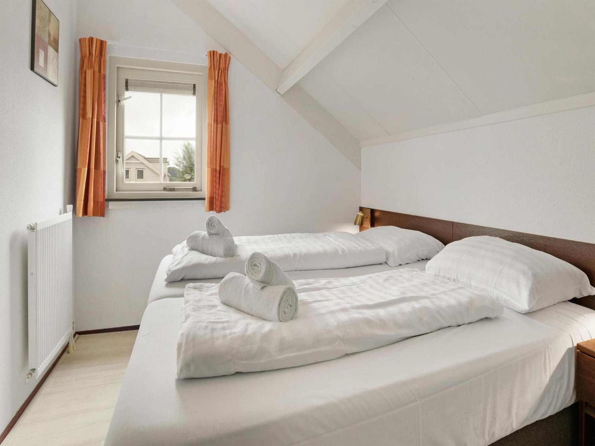 Holiday Home On The Water With Veranda Simonshaven ภายนอก รูปภาพ