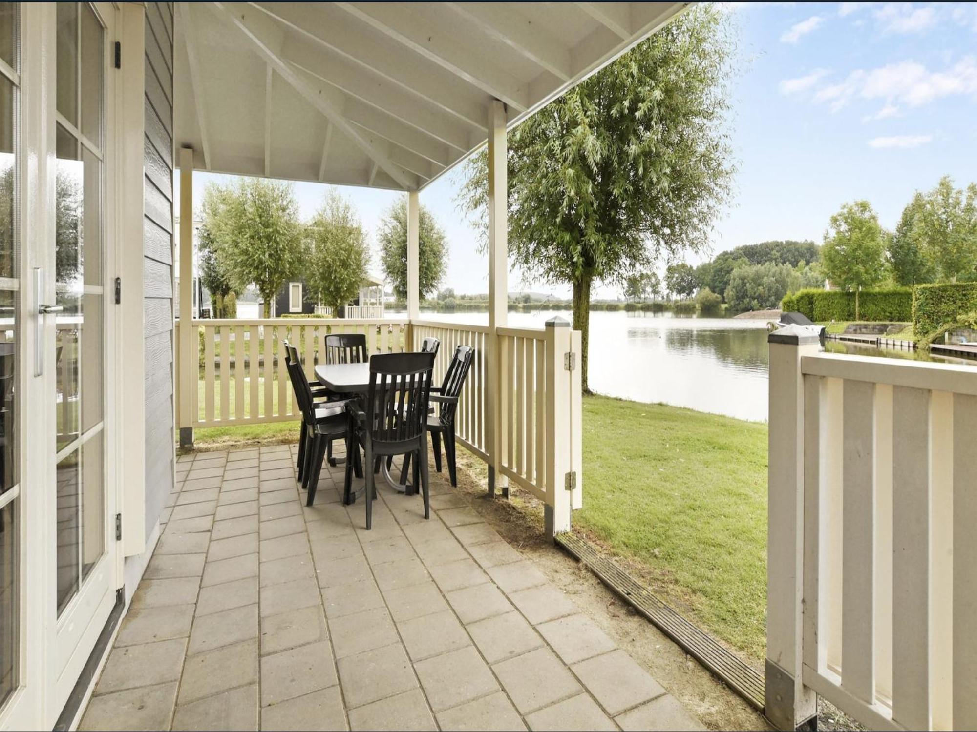Holiday Home On The Water With Veranda Simonshaven ภายนอก รูปภาพ