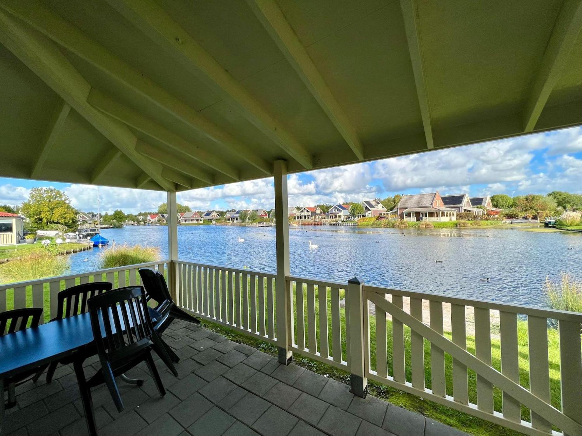 Holiday Home On The Water With Veranda Simonshaven ภายนอก รูปภาพ