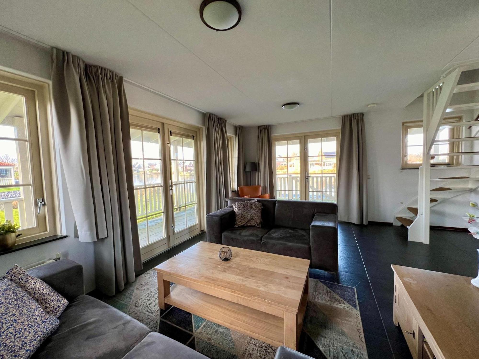 Holiday Home On The Water With Veranda Simonshaven ภายนอก รูปภาพ